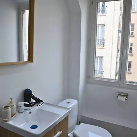 A 2p Apartment Paris